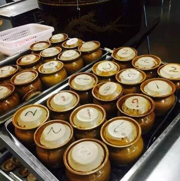 阿里巴巴員工飯堂,網友:有一種飯堂叫別公司的飯堂
